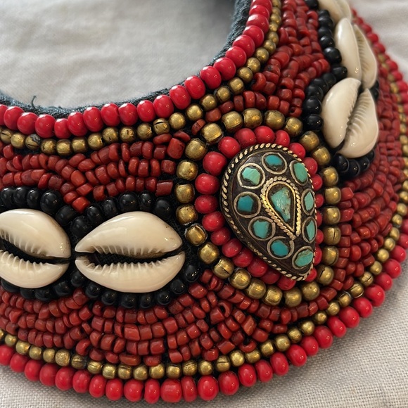 Beaded ASOS She’ll necklace - Picture 3 of 4